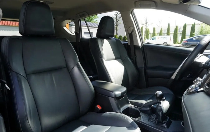 Toyota RAV4 cena 54900 przebieg: 137680, rok produkcji 2014 z Działdowo małe 781